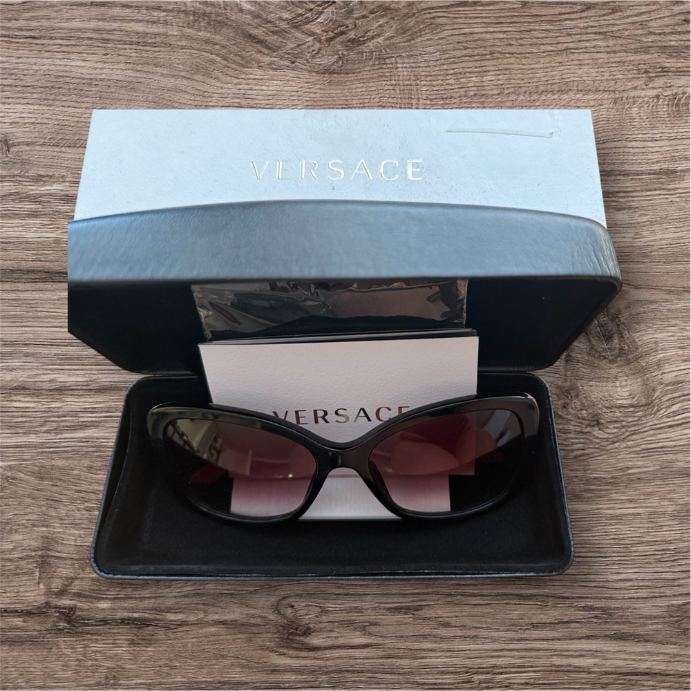 Versace Elegant Black Sunglasses